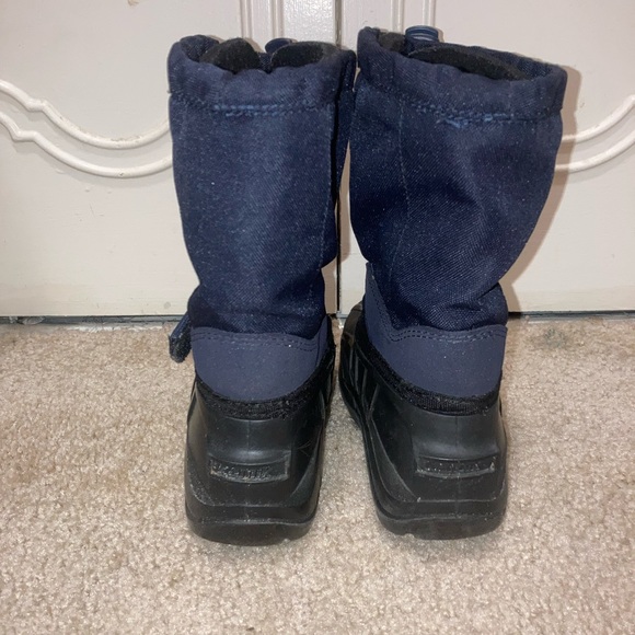 Kamik snow boots with removable liner - Picture 5 of 8
